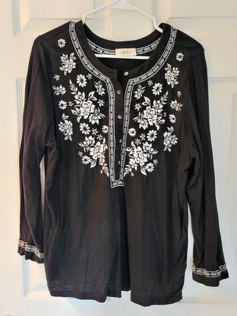 Style & Co Cotton Floral Embroidered Tunic in Black & White Size XL